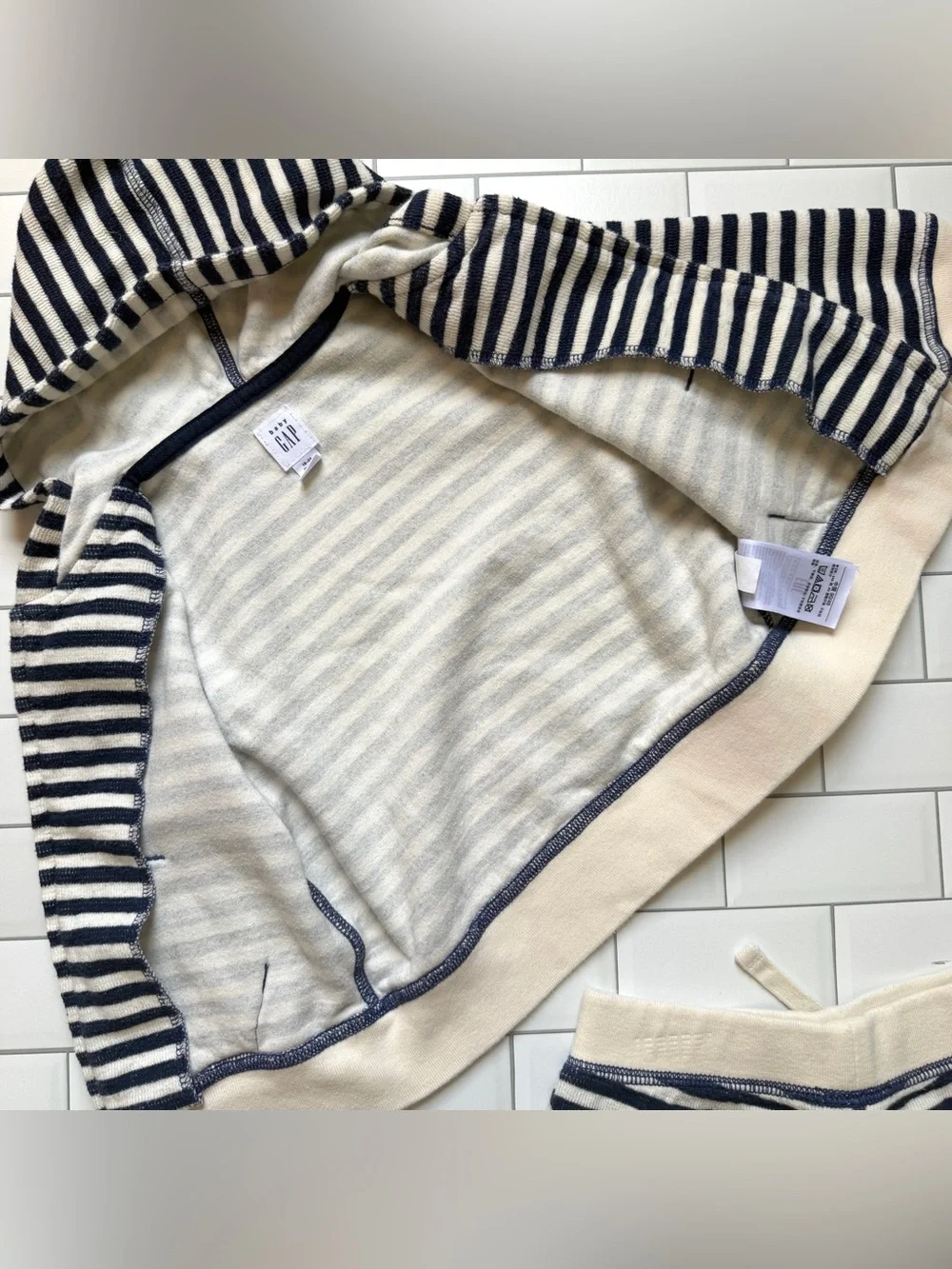 18-24M⚓️ GAP Kids Nautical Blue & Cream Stripe Zipper Hoodie Sweatshirt & Shorts